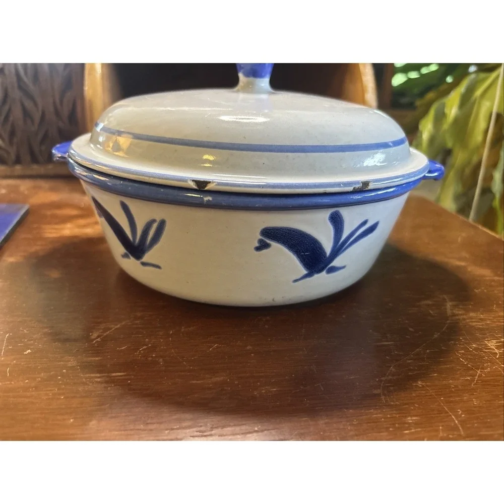 Husqvarna Sweden Cast Iron Enamelware BLUE BIRDS ~ 7.5